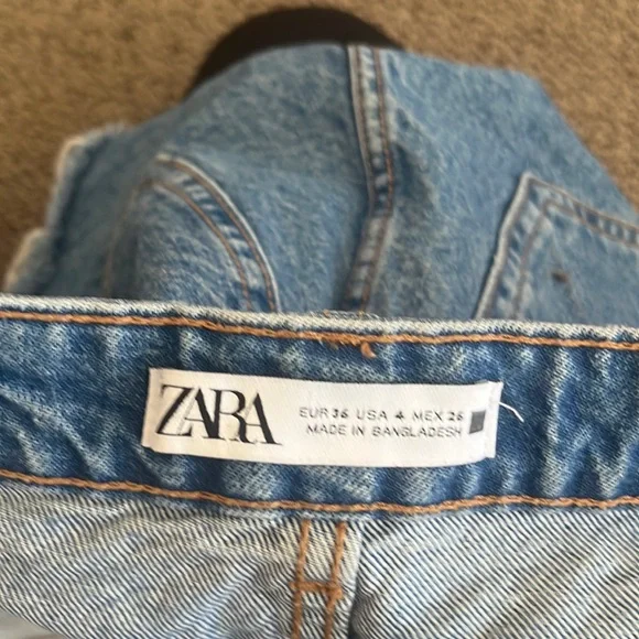 πHPπZara high rise jean short - Picture 3 of 3